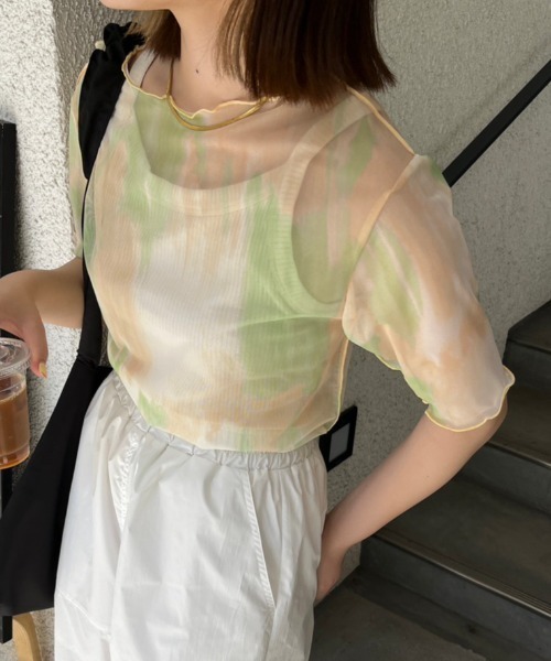 nemne store（ネンネストア）の「5分袖総柄シアープルオーバー（Tシャツ/カットソー・レディース・イエロー/グレー/ブルー・フリー）」の2枚目の写真