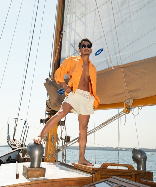 SUNS by #Re:room(サンズバイリルーム)の「4カラーラインボードショーツ(水着・メンズ・クリーム/ブラック・SMALL/MEDIUM/LARGE)」の3枚目の写真