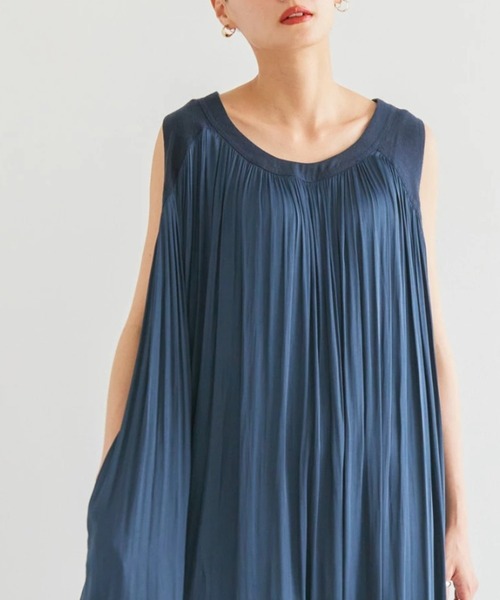 AMERICAN HOLIC（アメリカンホリック）の「異素材ギャザーワンピース（ワンピース・レディース・チャコールグレー/ネイビー・M/L）」の2枚目の写真