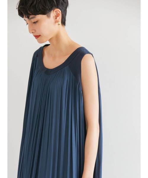 AMERICAN HOLIC（アメリカンホリック）の「異素材ギャザーワンピース（ワンピース・レディース・チャコールグレー/ネイビー・M/L）」の6枚目の写真