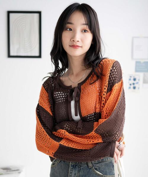 WEGO（ウィゴー）の「WEGO/パッチワークカラーニットカーデ（カーディガン/ボレロ・レディース・ブラック/オレンジ・FREE）」の4枚目の写真