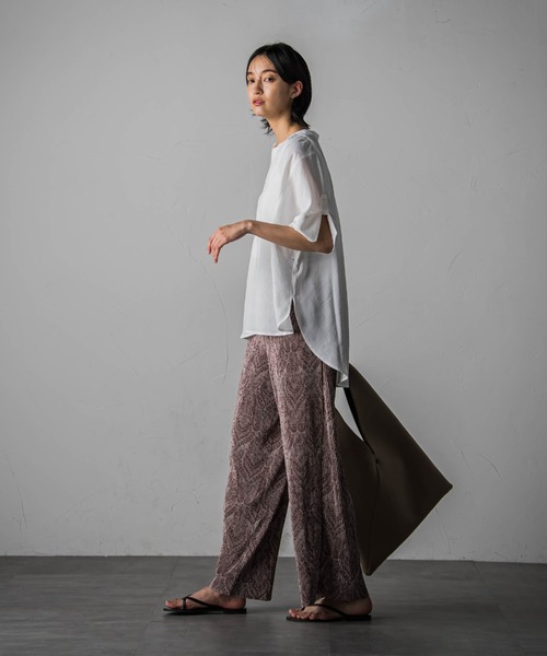 socolla（ソコラ）の「ペイズリー柄プリーツパンツ（その他パンツ・レディース・チャコールグレー/キャメル・M）」の3枚目の写真