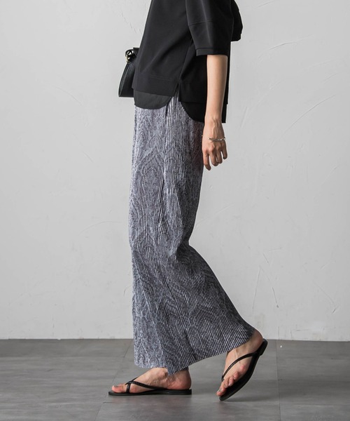 socolla（ソコラ）の「ペイズリー柄プリーツパンツ（その他パンツ・レディース・チャコールグレー/キャメル・M）」の17枚目の写真