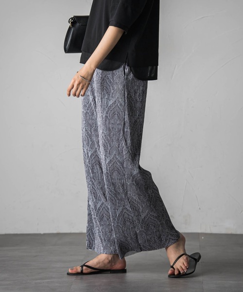 socolla（ソコラ）の「ペイズリー柄プリーツパンツ（その他パンツ・レディース・チャコールグレー/キャメル・M）」の21枚目の写真