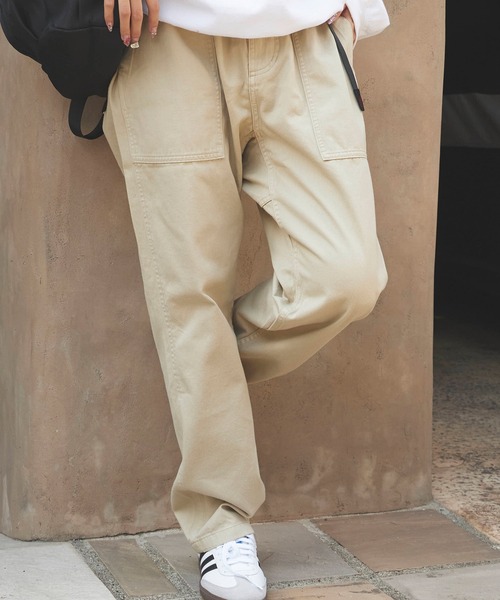 Gramicci（グラミチ）の「Gramicci/グラミチ LOOSE TAPERED RIDGE PANT テーパードパンツ（チノパンツ・メンズ・ベージュ/ネイビー/ブラック/グレイッシュベージュ/オリーブ/ライトベージュ/オリーブ系/グレー/オリーブ系1/セージグリーン/カーキ/ライトグレー/オートミール/ライトグリーン/グリーン/ダークブラウン・S/M/L/XL/2XL）」の6枚目の写真