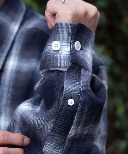 GLOSTER(グロスター)の「【限定展開】【GLOSTER/グロスター】オンブレ チェックシャツ ボタンダウン(シャツ/ブラウス・メンズ・ブラック/イエロー・L/XL/M)」の14枚目の写真