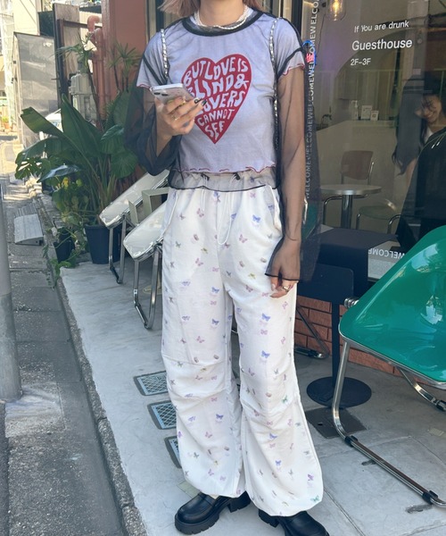 MYMOOD.(マイムード)の「ラメチュールショートトップス(Tシャツ/カットソー・レディース・ライトベージュ/ブラック/ピンク・FREE)」の4枚目の写真