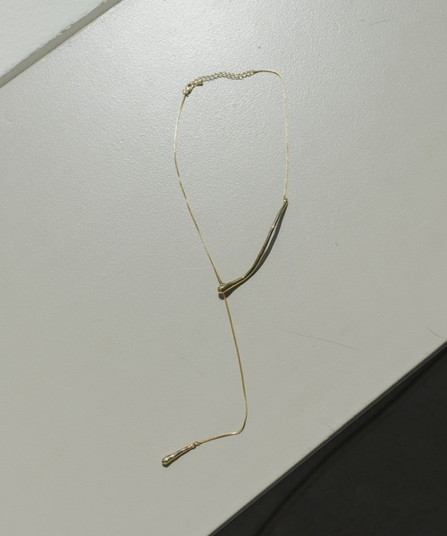 Kastane(カスタネ)の「【fiw.】カーブネックレス(ネックレス・レディース・ゴールド/シルバー・FREE)」の9枚目の写真