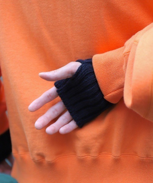 LEUCHTFEUER(ロイフトフォイヤー)の「GLOVES FINGERLESS(手袋・メンズ・レッド/ナチュラル/グリーン系その他/ブルー系その他/ブラック・FREE)」の7枚目の写真