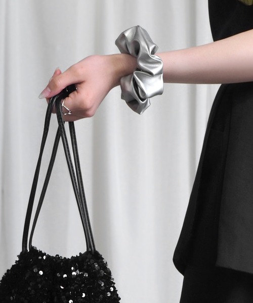 minia(ミニア)の「メタリックシュシュ(シュシュ・レディース・シルバー/ブラック/ゴールド・FREE)」の8枚目の写真