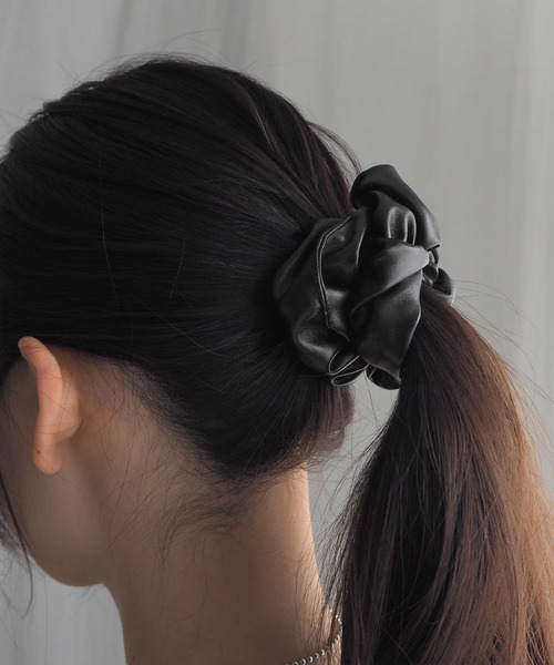 minia(ミニア)の「メタリックシュシュ(シュシュ・レディース・シルバー/ブラック/ゴールド・FREE)」の7枚目の写真