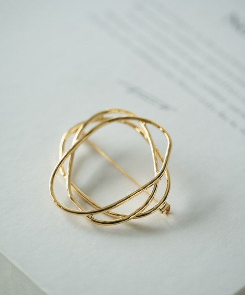 un dix cors(アンディコール)の「サークルウェーブブローチ(ブローチ/コサージュ・レディース・ゴールド・FREE)」の1枚目の写真