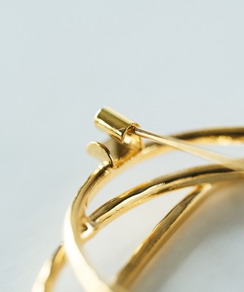 un dix cors(アンディコール)の「サークルウェーブブローチ(ブローチ/コサージュ・レディース・ゴールド・FREE)」の4枚目の写真