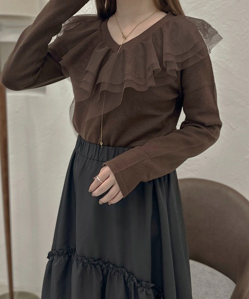 apres jour clair(アプレジュールクレア)の「【apres jour clair】チュールフリルニット【ZOZOTOWN限定アイテム】(ニット/セーター・レディース・アイボリー/ブラウン系その他/グレー・X-LARGE/フリー)」の3枚目の写真