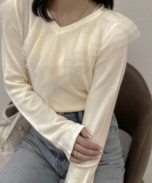 apres jour clair(アプレジュールクレア)の「【apres jour clair】チュールフリルニット【ZOZOTOWN限定アイテム】(ニット/セーター・レディース・アイボリー/ブラウン系その他/グレー・X-LARGE/フリー)」の5枚目の写真