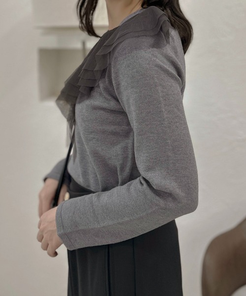 apres jour clair(アプレジュールクレア)の「【apres jour clair】チュールフリルニット【ZOZOTOWN限定アイテム】(ニット/セーター・レディース・アイボリー/ブラウン系その他/グレー・X-LARGE/フリー)」の11枚目の写真
