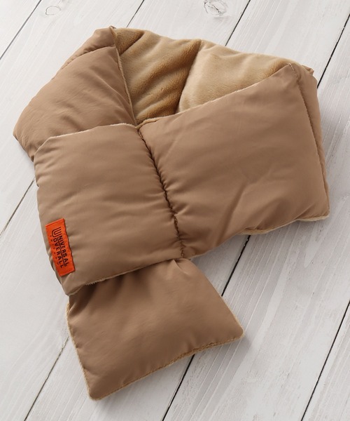 UNIVERSAL OVERALL(ユニバーサルオーバーオール)の「【UNIVERSAL OVERALL/ユニバーサルオーバーオール】タフタ中綿ダウンマフラー/差し込み(マフラー・メンズ・ブラック/ベージュ/ブラウン/ネイビー・FREE)」の4枚目の写真