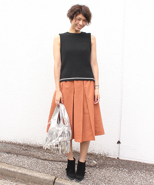 mystic（ミスティック）の「【mystic】ﾋﾟｰﾁﾀｯｸひざ丈ｽｶｰﾄ（スカート・レディース・ブラック/チャコールグレー/カーキ/キャメル・FREE）」の5枚目の写真