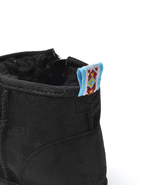 こども ビームス(コドモビームス)の「PONY GO ROUND×こども ビームス / 別注 15 シープスキン風 ショート ブーツ (13~18cm)(ブーツ・キッズ・ブラック・17cm/13cm/14cm/15cm/16cm/18cm)」の7枚目の写真