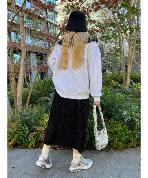 WC(ダブル シー)の「スウェードタッチワッシャーロングスカート(スカート・レディース・アイボリー/ブラック・FREE)」の6枚目の写真