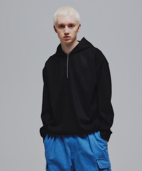 tk.TAKEO KIKUCHI（ティーケータケオキクチ）の「◆スプリングスウェード調ハーフジップパーカー（パーカー・メンズ・ブラック/ライトグレー/ダークグリーン/ブラック系4/ホワイト系5・01/02/03）」の3枚目の写真