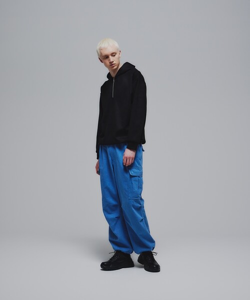 tk.TAKEO KIKUCHI（ティーケータケオキクチ）の「◆スプリングスウェード調ハーフジップパーカー（パーカー・メンズ・ブラック/ライトグレー/ダークグリーン/ブラック系4/ホワイト系5・01/02/03）」の14枚目の写真