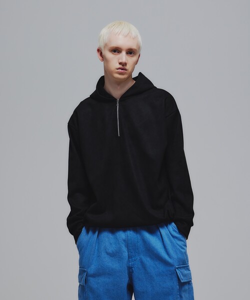 tk.TAKEO KIKUCHI（ティーケータケオキクチ）の「◆スプリングスウェード調ハーフジップパーカー（パーカー・メンズ・ブラック/ライトグレー/ダークグリーン/ブラック系4/ホワイト系5・01/02/03）」の13枚目の写真