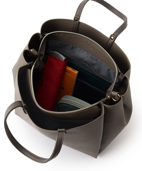 ITS'DEMO(イッツデモ)の「◆【通勤・通学に/ポケ3/軽量/ジャストA4】ソフト軽量3層2WAYトート(トートバッグ・レディース・アイボリー/ブラック/ナチュラル・00)」の10枚目の写真