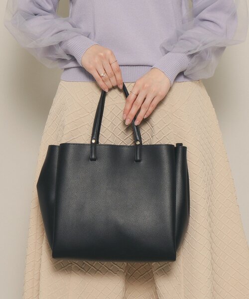 ITS'DEMO(イッツデモ)の「◆【通勤・通学に/ポケ3/軽量/ジャストA4】ソフト軽量3層2WAYトート(トートバッグ・レディース・アイボリー/ブラック/ナチュラル・00)」の7枚目の写真