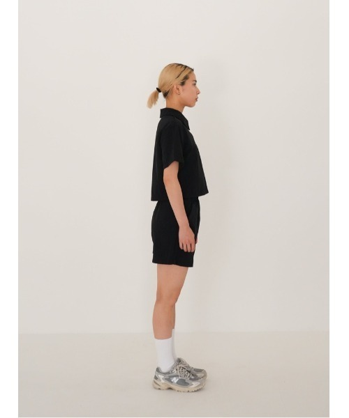 Bargiee(バージー)の「ハーフジップ セットアップ ナイロン トップス ハーフパンツ(セットアップ・レディース・ブラック/グレー・FREE)」の5枚目の写真