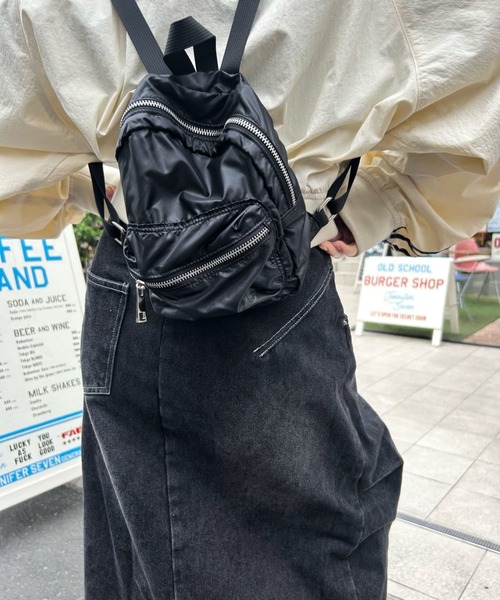 WHO'S WHO gallery(フーズフーギャラリー)の「デニムタックボリュームスカート(デニムスカート・レディース・ブラック・FREE)」の4枚目の写真