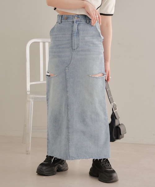 Chico（チコ）の「【2サイズ展開】サイドスリットデニムタイトスカート（デニムスカート・レディース・グレー/ブルー/スカイブルー・0/1）」の2枚目の写真