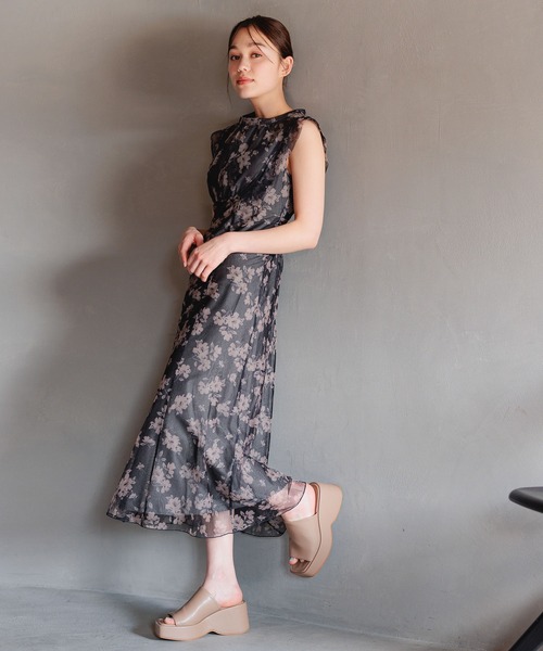 mysty woman（ミスティウーマン）の「花柄シアーレイヤーワンピース　113245（ワンピース・レディース・アイボリー/ブラック/ベージュ系その他・FREE）」の5枚目の写真