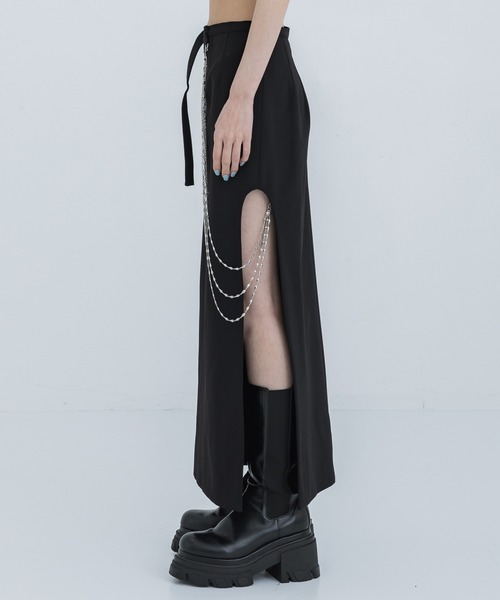 tanakadaisuke(タナカダイスケ)の「【tanakadaisuke/タナカダイスケ】three long chain cut-out tight skirt(スカート・レディース・ブラック・FREE)」の5枚目の写真