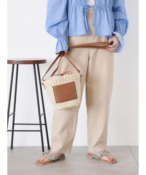 ehka sopo(エヘカソポ)の「雑材ショルダーバッグ(ハンドバッグ・レディース・ブラウン/キナリ・F)」の4枚目の写真