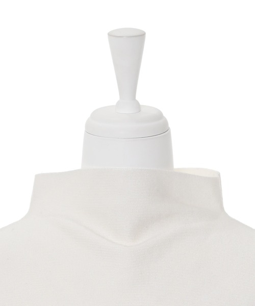 Narcissus（ナルシス）の「【Narcissus】ハイネックノースリトップス（タンクトップ・レディース・ブラック/ホワイト・FREE）」の3枚目の写真