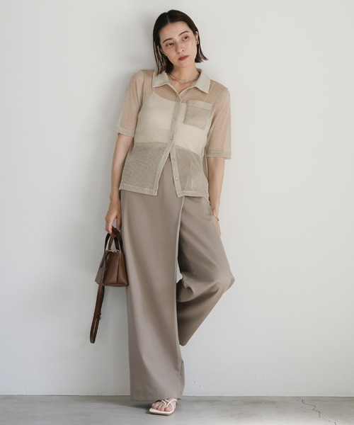 select MOCA（セレクトモカ）の「【ZOZO限定】ラメシアーハーフスリーブシャツ（シャツ/ブラウス・レディース・グレー/シルバー/グレイッシュベージュ/カーキ・FREE）」の6枚目の写真