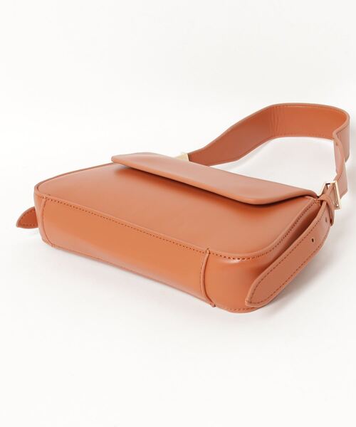 HIKA（ヒカ）の「【HIKA】フェイクレザー肩掛けハンドBAG（ハンドバッグ・レディース・ブラック/ブラウン/シルバー・FREE）」の5枚目の写真
