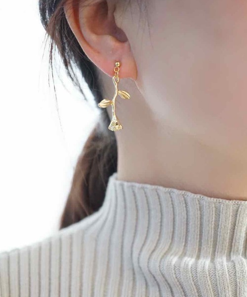 CERCA(チェルカ)の「saran jewelry/シンプルモチーフ ピアス(ピアス(両耳用)・レディース・ゴールド/シルバー・FREE)」の4枚目の写真