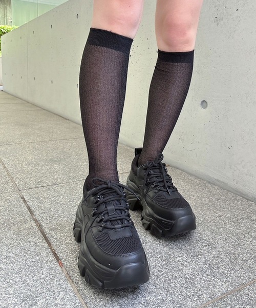 ENVYM(アンビー)の「ボリュームソールスニーカー 厚底(スニーカー・レディース・ブラック/ホワイト・22.5/24.5/23.5)」の4枚目の写真