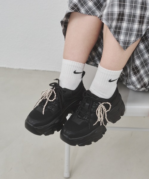 ENVYM(アンビー)の「ボリュームソールスニーカー 厚底(スニーカー・レディース・ブラック/ホワイト・22.5/24.5/23.5)」の17枚目の写真