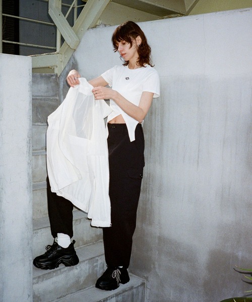 ENVYM(アンビー)の「ボリュームソールスニーカー 厚底(スニーカー・レディース・ブラック/ホワイト・22.5/24.5/23.5)」の11枚目の写真