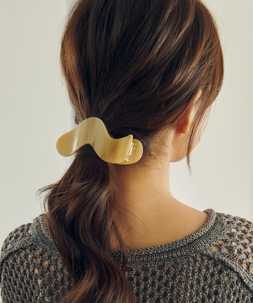 GOLDY（ゴールディ）の「プランプ ウェービー アセチ ヘアー クリップ（バレッタ/ヘアクリップ・レディース・イエロー/ネイビー/ブラウン/ピンク/グリーン/アイボリー/ブルー/グレー・FREE）」の12枚目の写真