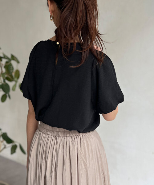 Chez toi（シェトワ）の「胸元フリルチュニックブラウス（シャツ/ブラウス・レディース・オフホワイト/サックスブルー/ブラック・FREE）」の16枚目の写真