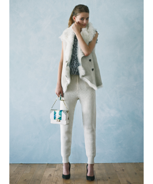 CARRANO（カラーノ）の「【雑誌掲載商品】【CARRANO】スエードプレーンパンプス（パンプス・レディース・ホワイト/オレンジ/ブラック/ベージュ/カーキ・38/37/36）」の16枚目の写真