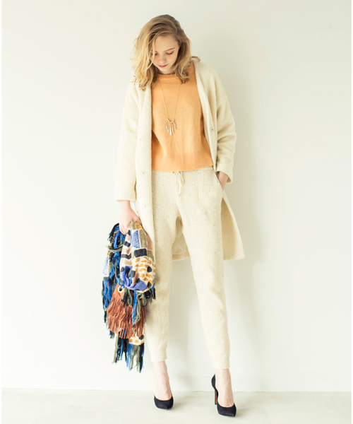 CARRANO（カラーノ）の「【雑誌掲載商品】【CARRANO】スエードプレーンパンプス（パンプス・レディース・ホワイト/オレンジ/ブラック/ベージュ/カーキ・38/37/36）」の19枚目の写真