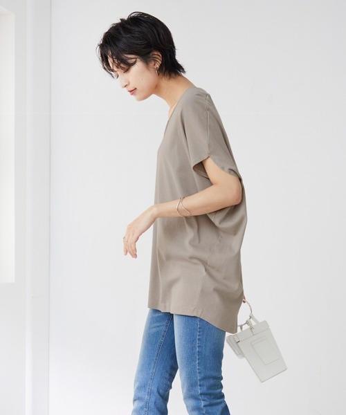 itto...(イット)の「綿100%Vネックドルマンコクーンカットソー(Tシャツ/カットソー・レディース・グレイッシュベージュ/カーキ/モカ・M-L)」の9枚目の写真