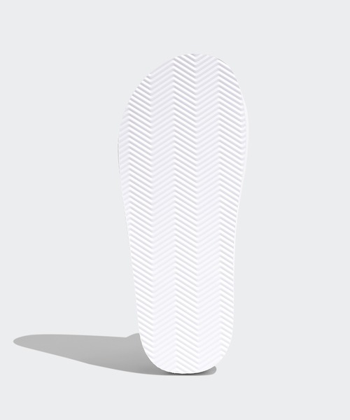 adidas（アディダス）の「ガゼル ビーチ スライド / Gazelle Beach Slides サンダル / アディダスオリジナルス adidas Originals（サンダル・レディース・ベージュ/ホワイト/グリーン/レッド/ブルー/ブラック×ホワイト/ブラック/ピンク/グリーン×ピンク・22.5cm/23.5cm/24.5cm/25.5cm/26.5cm/27.5cm/28.5cm/29.5cm/30.5cm）」の15枚目の写真