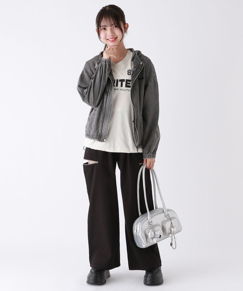 repipi armario(レピピ アルマリオ)の「デニムフードマンパ(マウンテンパーカー・キッズ・ブラック/ブルー・SMALL/LARGE/MEDIUM)」の3枚目の写真