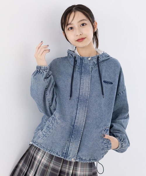 repipi armario(レピピ アルマリオ)の「デニムフードマンパ(マウンテンパーカー・キッズ・ブラック/ブルー・SMALL/LARGE/MEDIUM)」の6枚目の写真
